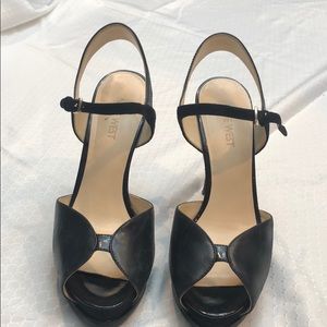 Nine West black Peep Toe buckle heels